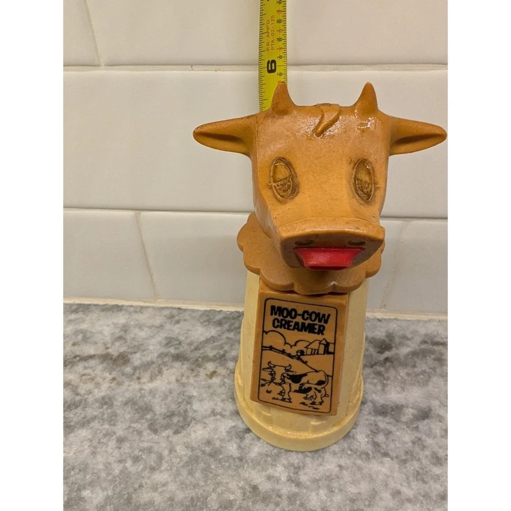 Vintage Whirley Industries Moo-Cow Plastic Creamer‎ Dispenser